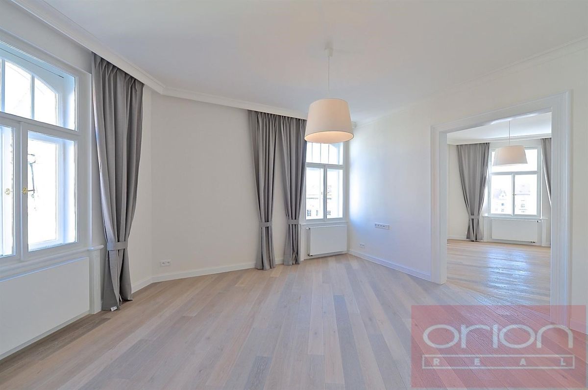 Pronájem bytu 3+1 137 m², Praha – fotka 1 z 3