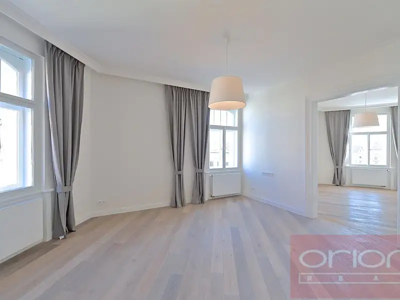 Pronájem bytu 3+1 137 m², Praha – náhled fotky 1