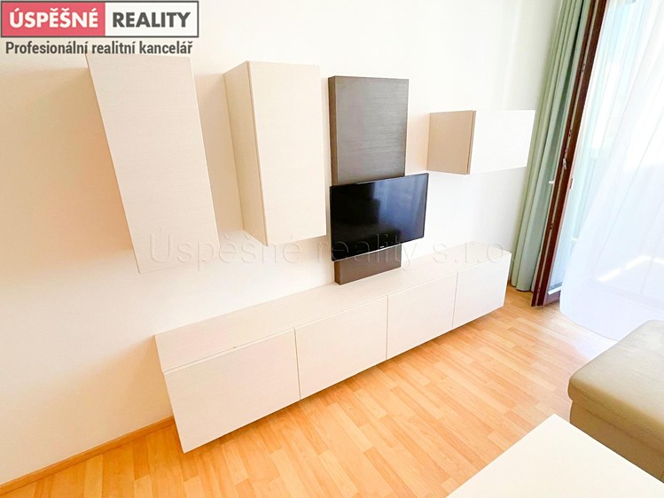 Pronájem bytu 2+kk, 52 m² (11 z 27)
