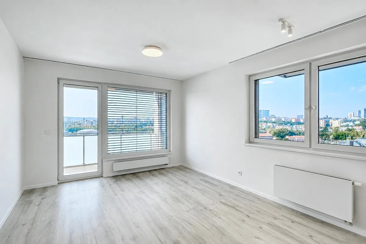 Pronájem bytu 3+kk 62 m²