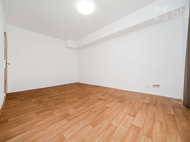 Wohnung 1+1 zum Kauf, 33 m² (8 von 16)