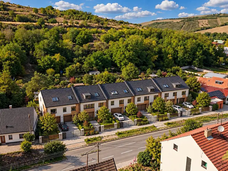 Prodej stavebního pozemku 3500 m², Kurdějov – náhled fotky 1