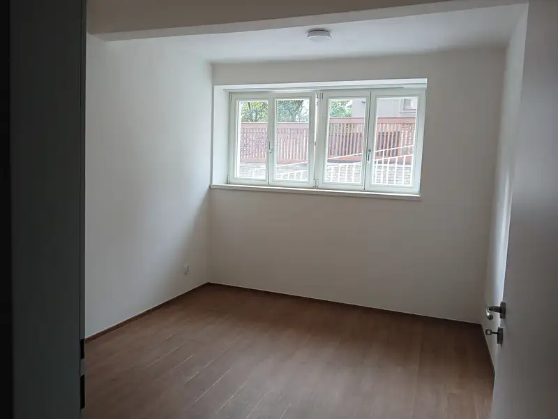Pronájem bytu 2+kk 49 m², Praha – náhled fotky 3