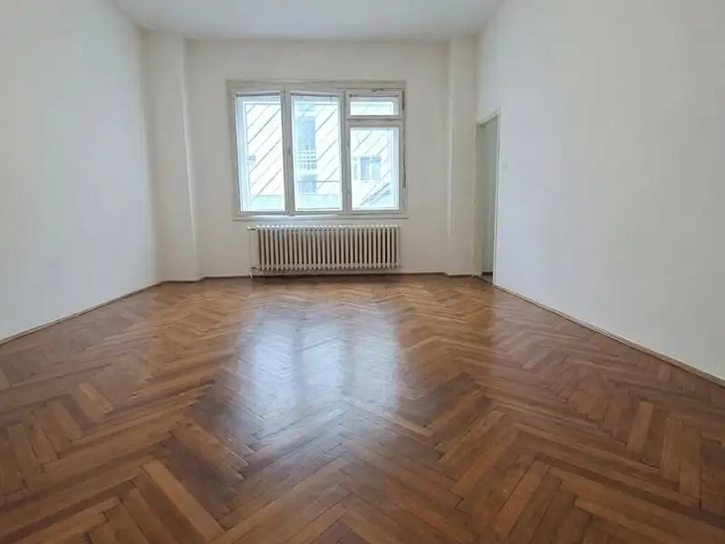 Pronájem bytu 1+kk 31 m², Praha – náhled fotky 1