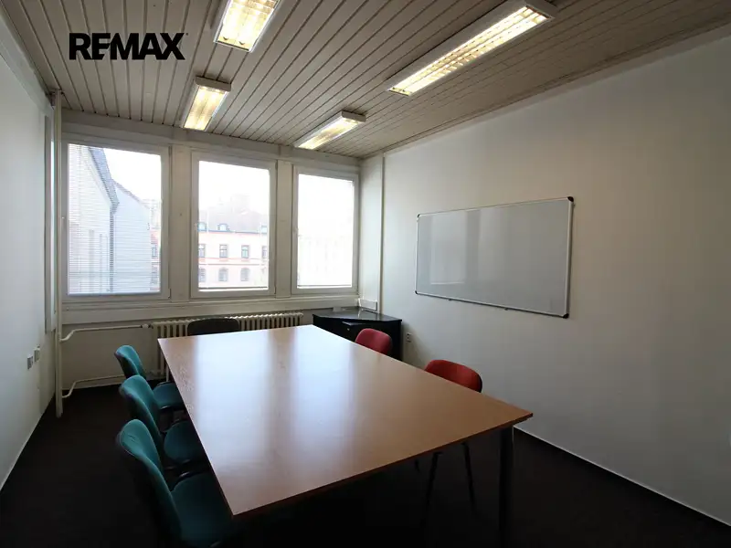 Pronájem kanceláře 36 m², České Budějovice – náhled fotky 2