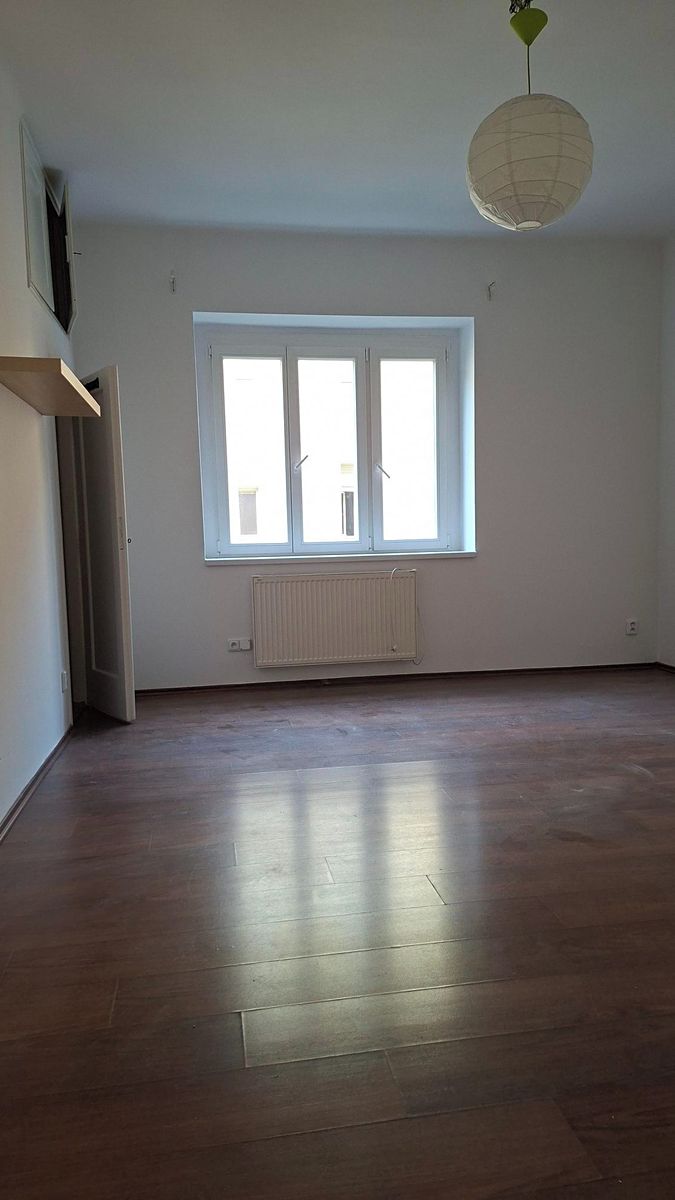 Pronájem bytu 1+kk 28 m² – fotografie 4
