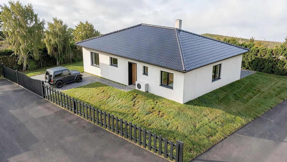 Prodej projektu na klíč 100 m², pozemek 1484 m², Únětice – fotka 1 z 3