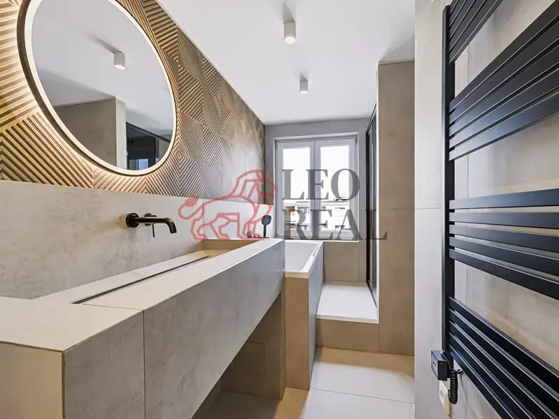 Pronájem bytu 4+kk 81 m², Praha – náhled fotky 1