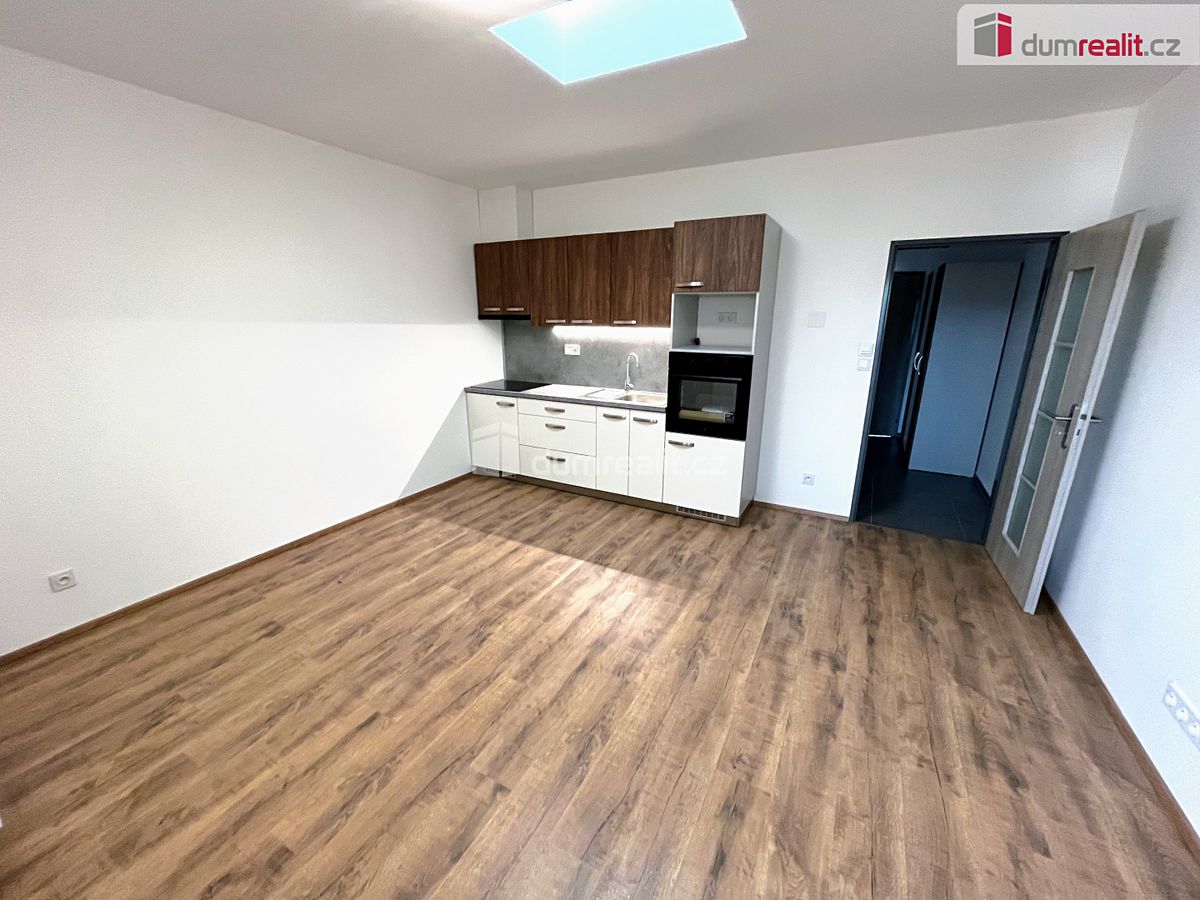 Pronájem bytu 2+kk 55 m², Slavičín – fotka 1 z 3