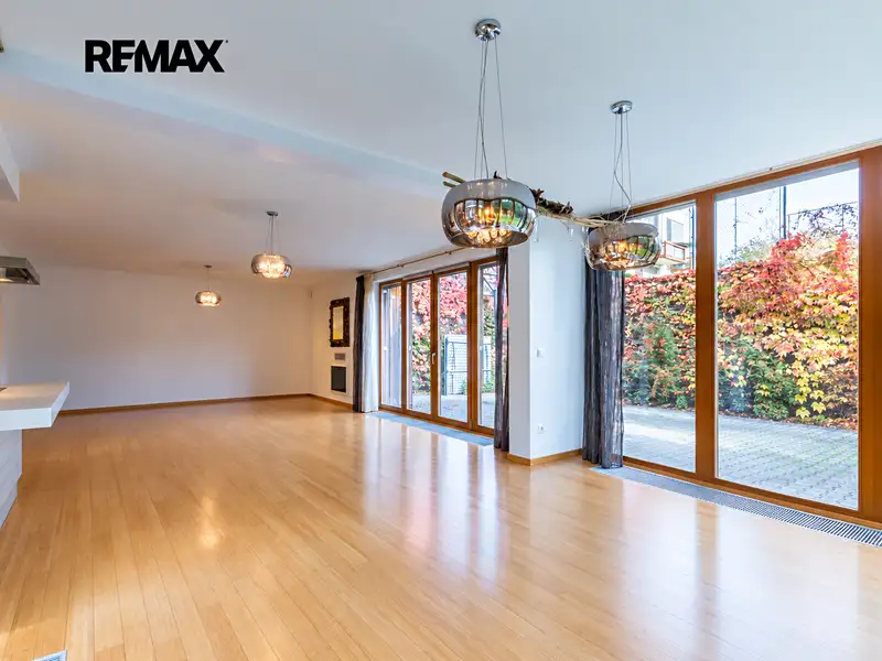 Prodej bytu 5+1 306 m², Praha – náhled fotky 2