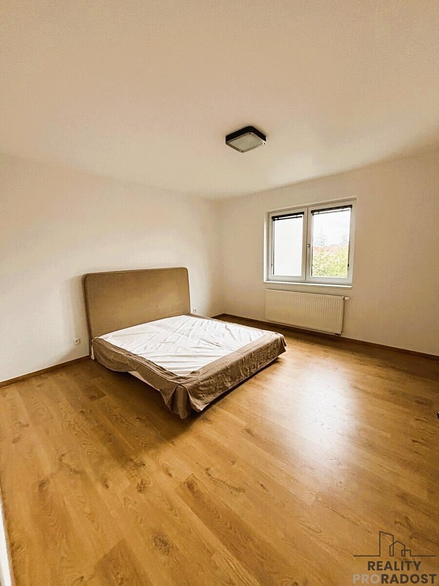 Pronájem rodinného domu 120 m², pozemek 260 m² – fotografie 5