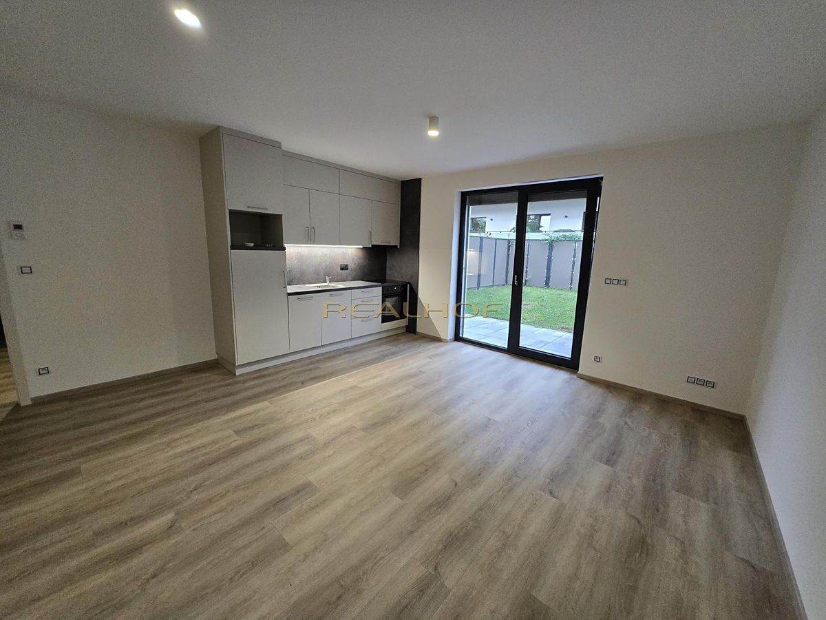 Pronájem bytu 1+kk 38 m², Brno – fotka 1 z 3