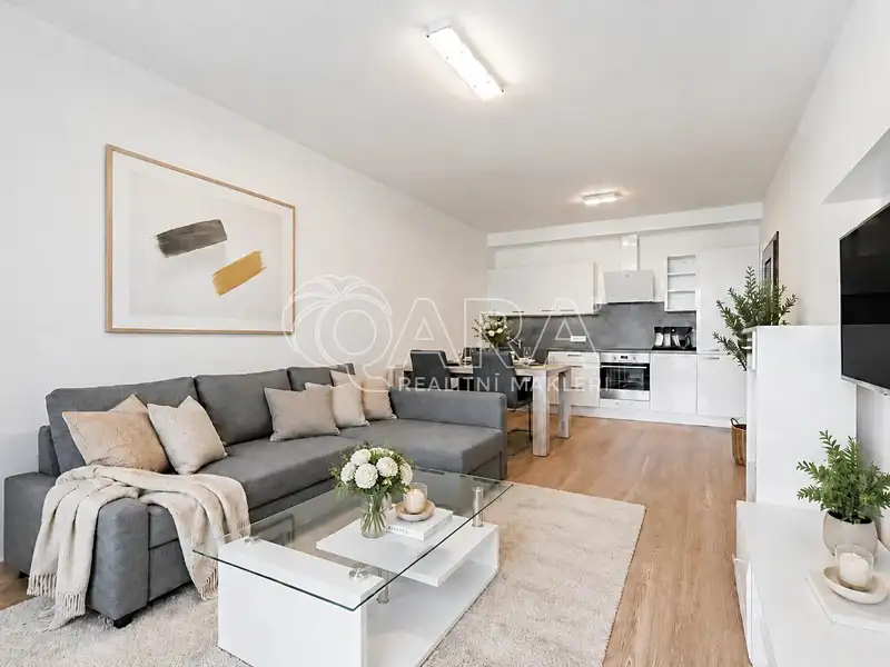 Pronájem bytu 2+kk 67 m², Praha – náhled fotky 1