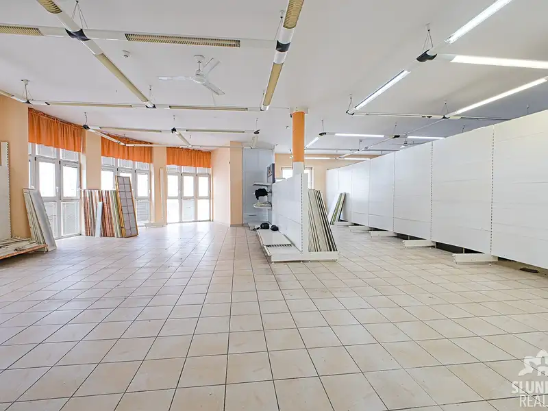 Pronájem obchodního prostoru 95 m², Uherské Hradiště – náhled fotky 1