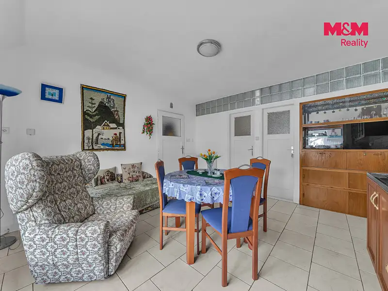Prodej rodinného domu 678 m², pozemek 640 m², Úsobí – náhled fotky 3