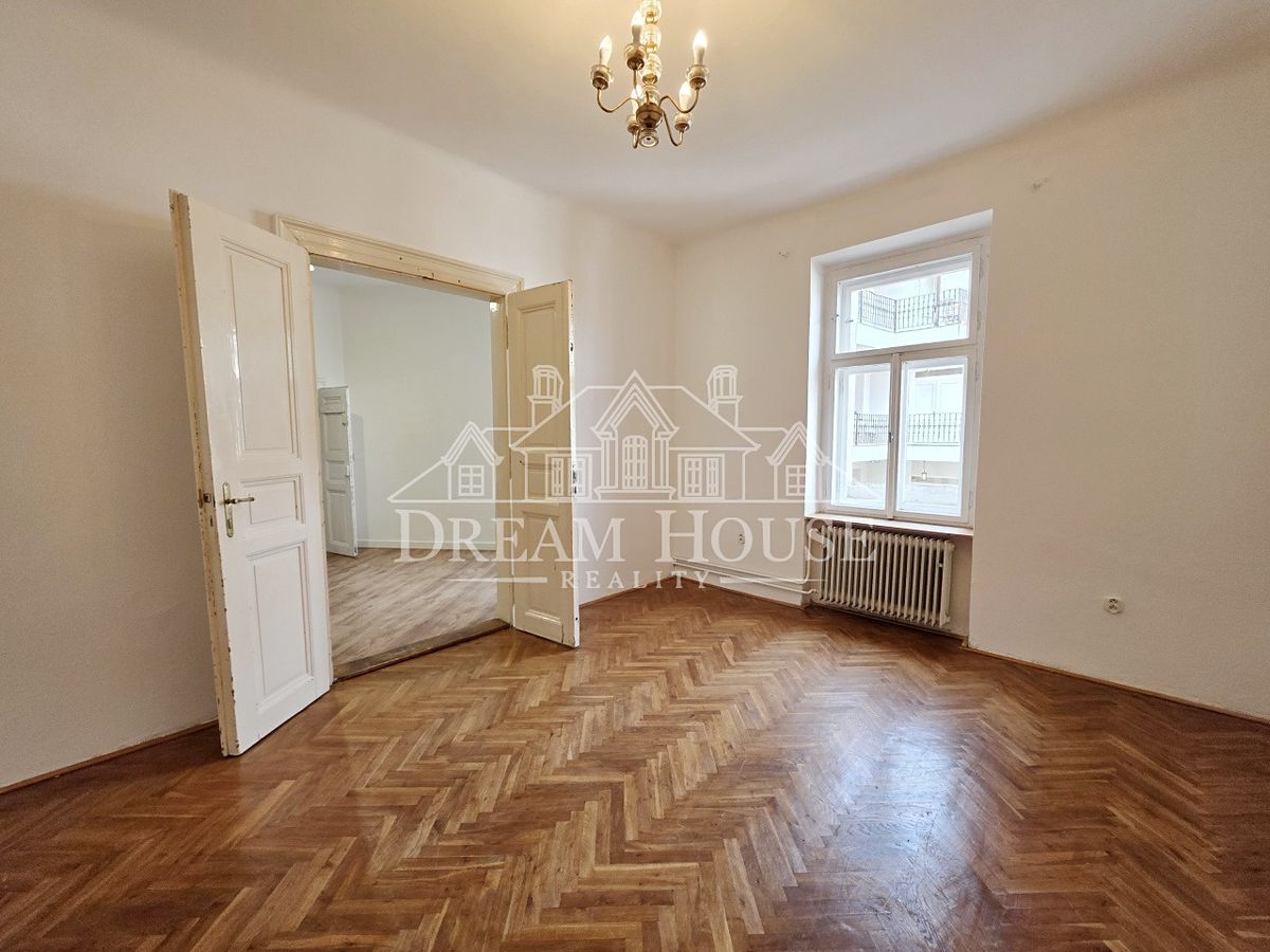 Pronájem bytu 3+1 81 m², Praha – fotka 1 z 3