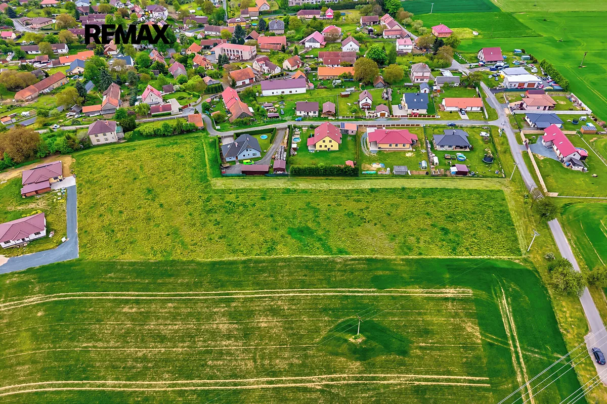Prodej stavebního pozemku 10000 m²