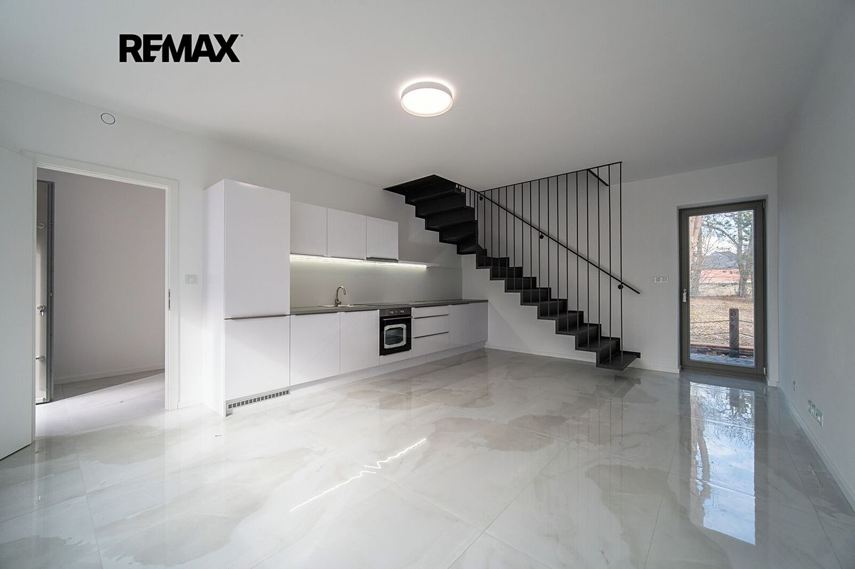 Prodej bytu 3+kk 75 m², Praha – fotka 1 z 3