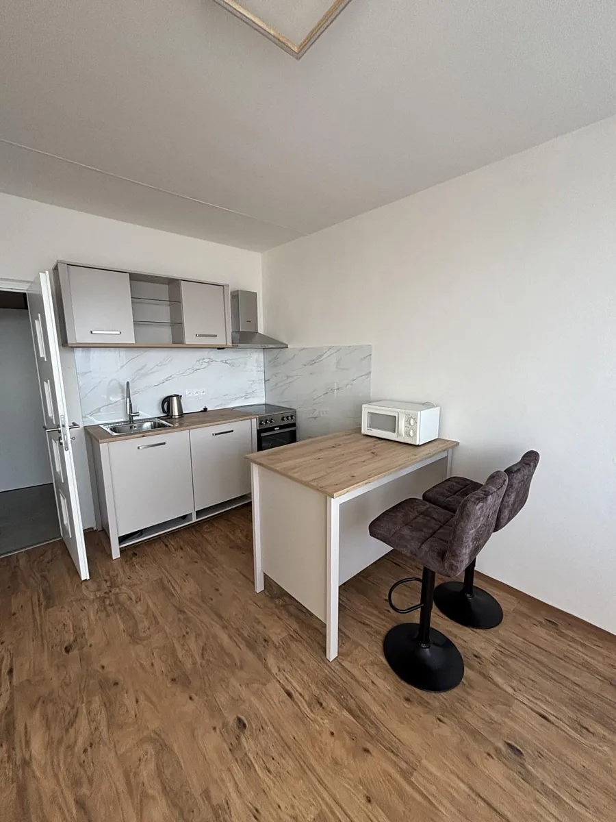 Pronájem bytu 2+kk 48 m²