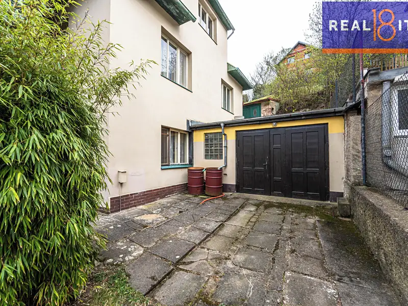 Prodej rodinného domu 264 m², pozemek 773 m², Praha – náhled fotky 3