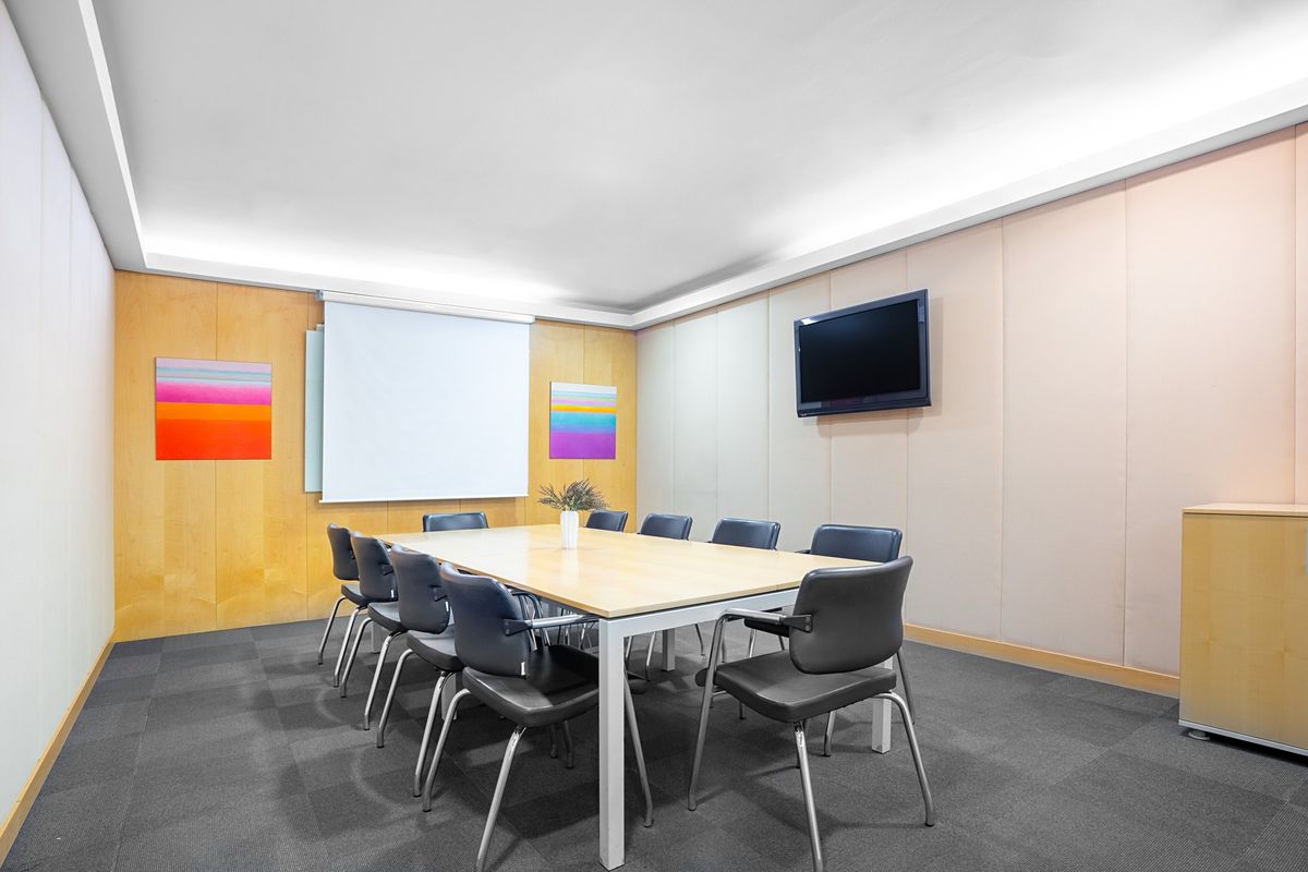 Pronájem kanceláře 70 m², Praha – fotka 1 z 3