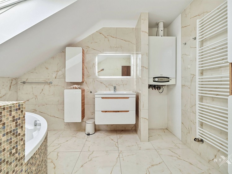 Prodej domu, 158 m² (22 z 28)
