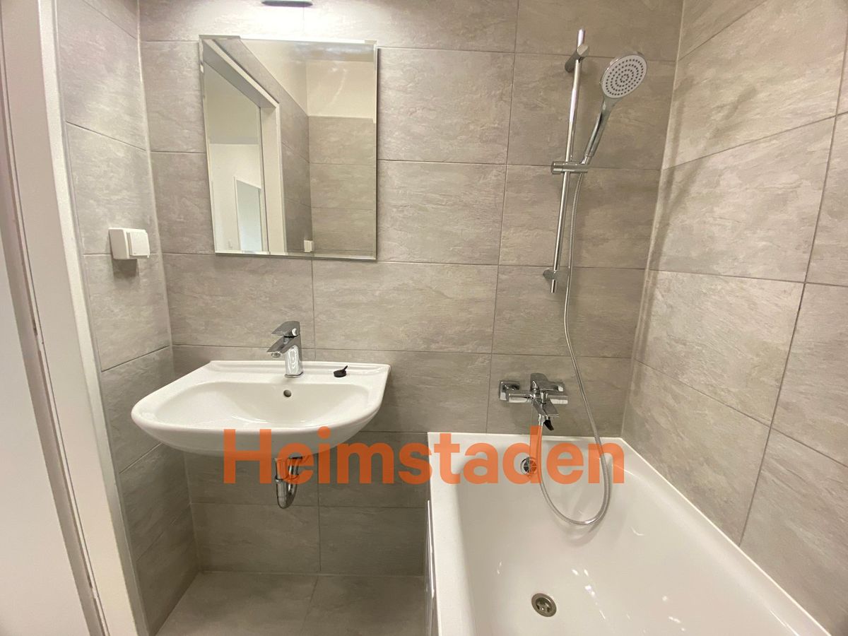Pronájem bytu 2+1 60 m² – fotografie 4