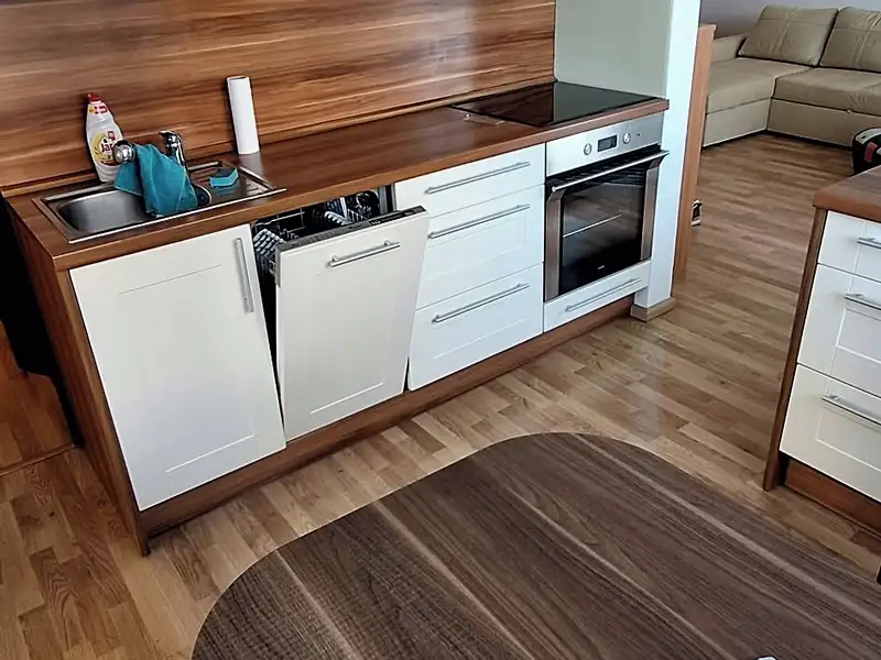 Pronájem bytu 3+1 74 m², Praha – náhled fotky 1