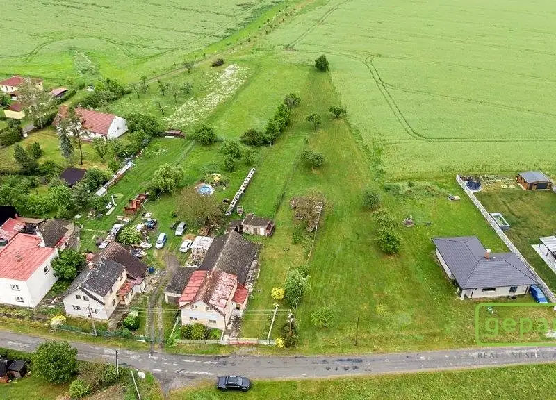 Prodej rodinného domu 170 m², pozemek 1000 m², Obrubce – náhled fotky 2