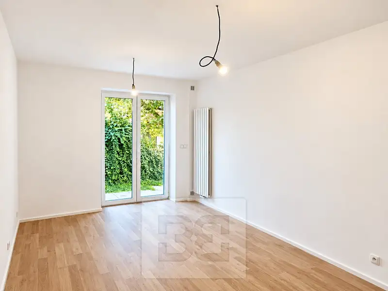 Pronájem bytu 1+kk 22 m², Praha – náhled fotky 2