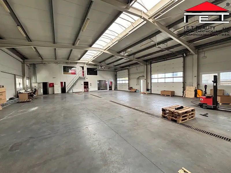 Pronájem obchodního prostoru 1073 m², Ostrava – náhled fotky 1