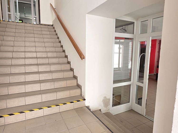 Prodej komerčního prostoru, 330 m² (8 z 22)