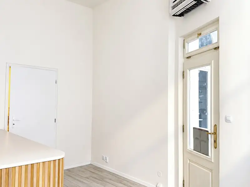Pronájem obchodního prostoru 24 m², Praha – náhled fotky 2