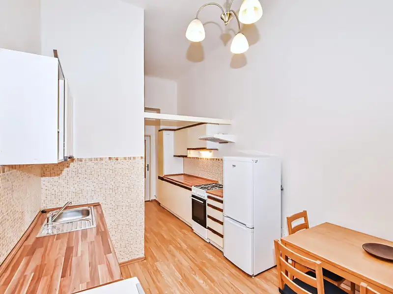 Pronájem bytu 1+1 36 m², Praha – náhled fotky 2
