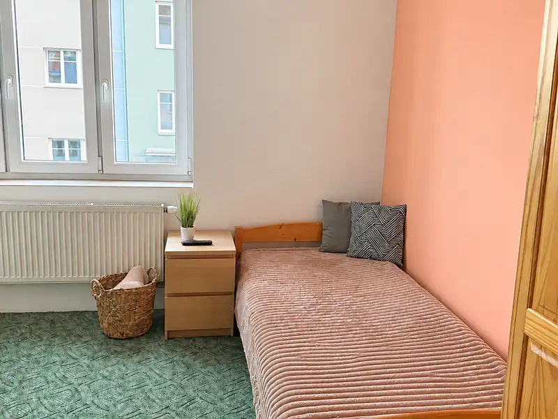 Pronájem bytu 1+kk 23 m², Praha – náhled fotky 2