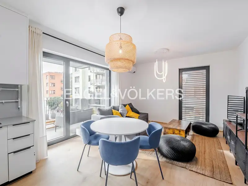 Pronájem bytu 2+kk 56 m², Praha – náhled fotky 1