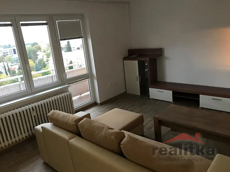 Pronájem bytu 3+1 58 m², Opava – náhled fotky 3