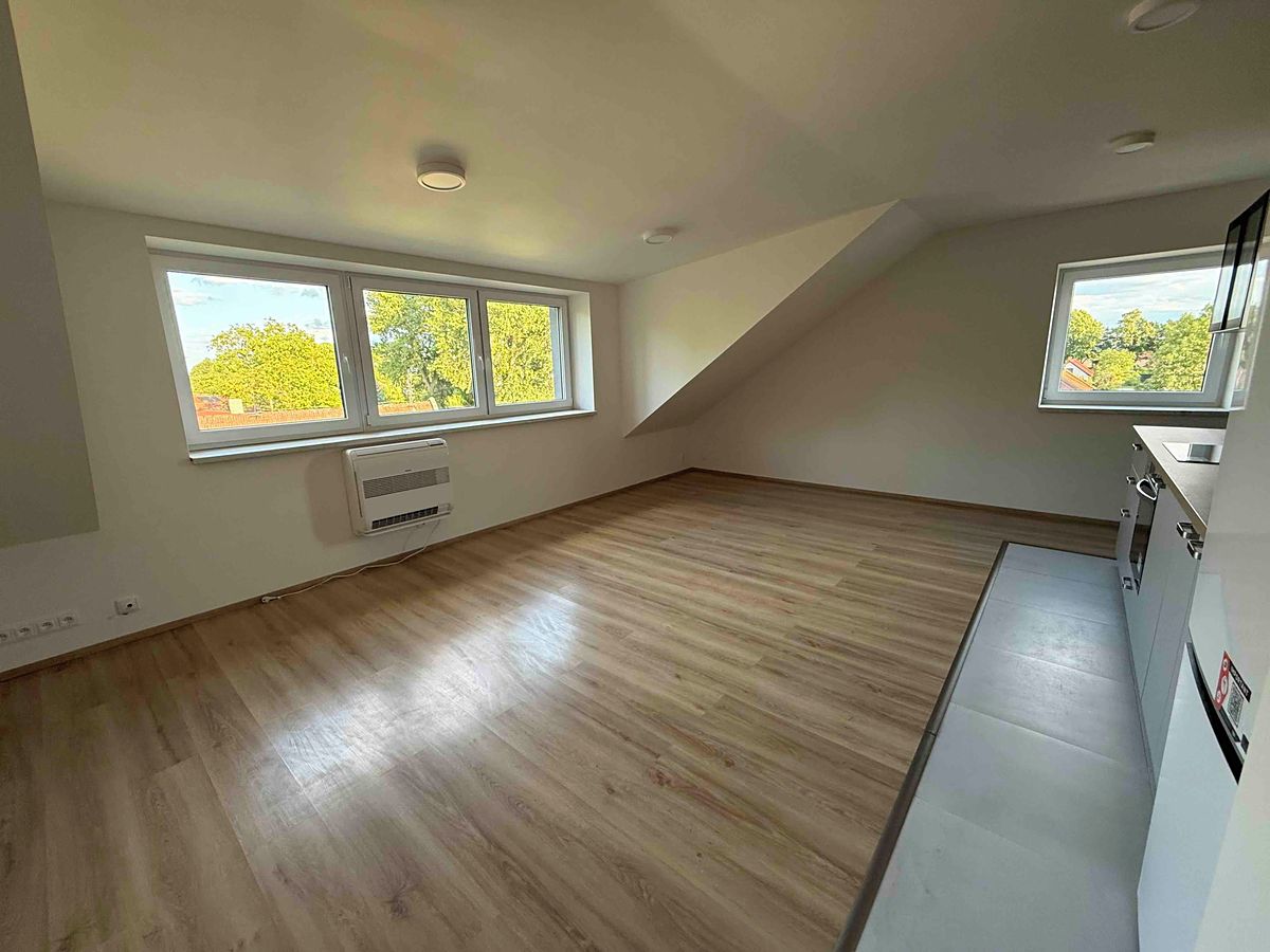 Pronájem bytu 3+kk 56 m², Nymburk – fotka 1 z 3
