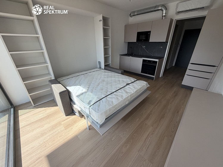 Pronájem bytu 1+kk, 23 m² (6 z 18)