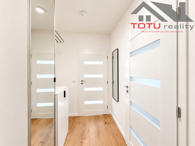 Pronájem bytu 2+kk, 38 m² (12 z 14)