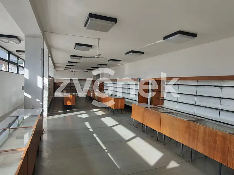 Pronájem obchodního prostoru 320 m², Polešovice – náhled fotky 1