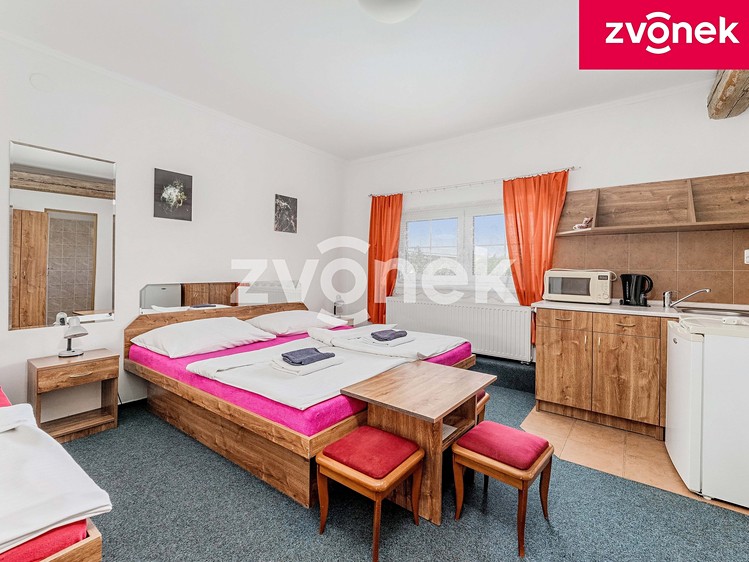 Будинок на продаж, 400 м² (25 з 40)