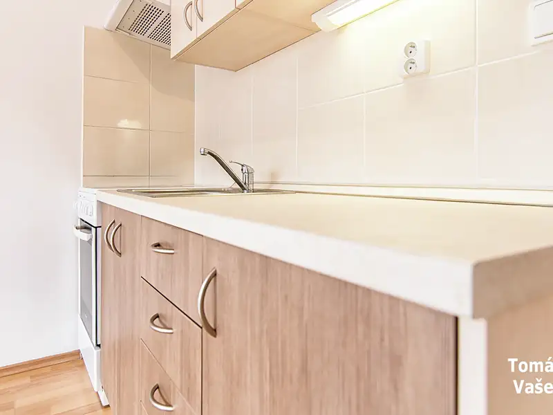 Pronájem bytu 1+kk 31 m², Hradec Králové – náhled fotky 2