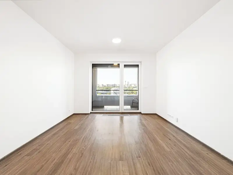 Pronájem bytu 1+kk 33 m², Praha – náhled fotky 2