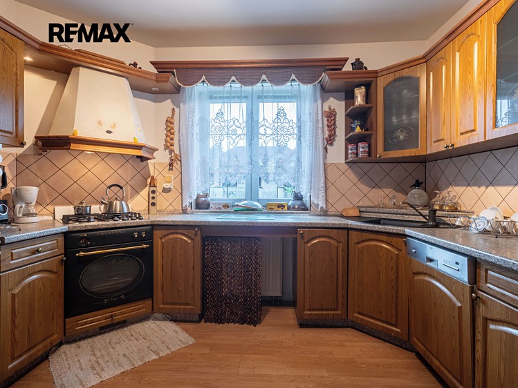 Будинок на продаж, 300 м² (2 з 40)