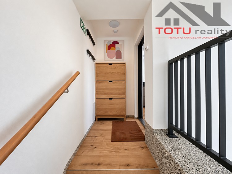 Квартира 1+kk в оренду, 45 м² (14 з 16)