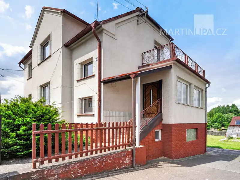 Prodej rodinného domu 274 m², pozemek 1290 m², Senomaty – náhled fotky 1