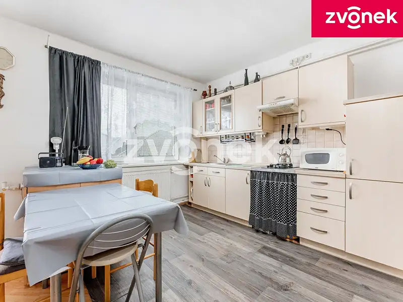 Prodej rodinného domu 220 m², pozemek 559 m², Břest – náhled fotky 2