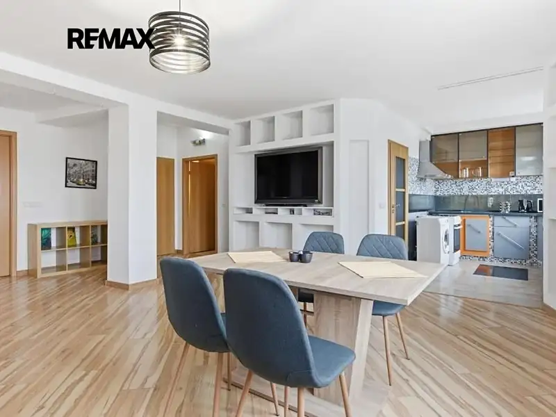 Prodej bytu 2+kk 86 m², Karlovy Vary – náhled fotky 2