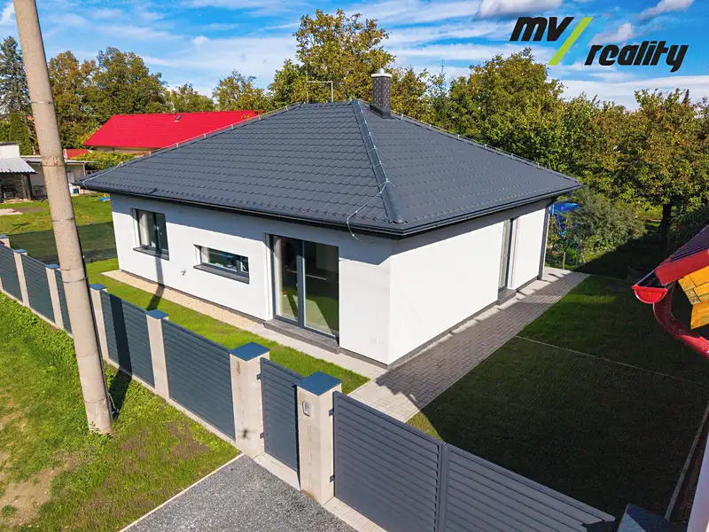Prodej rodinného domu 80 m², pozemek 267 m², Milovice – náhled fotky 1